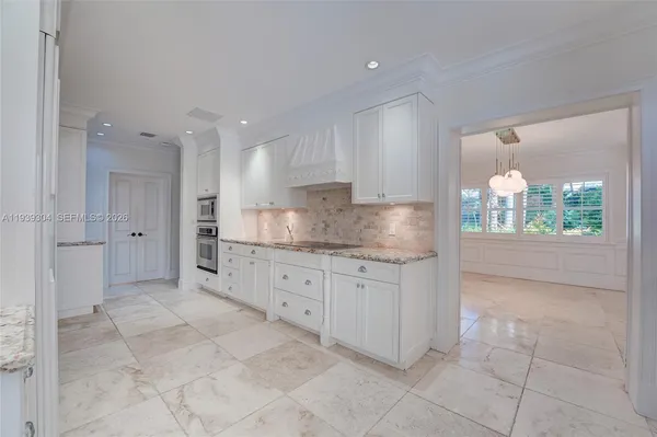 $14,300 | 10640 Southwest 61st Avenue, Pinecrest, FL 33156