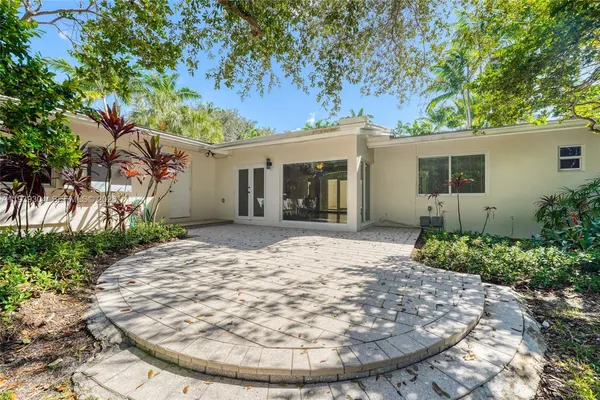 $14,300 | 10640 Southwest 61st Avenue, Pinecrest, FL 33156