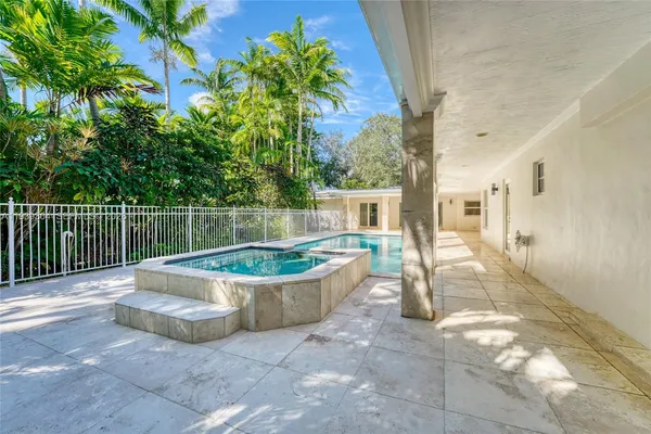 $14,300 | 10640 Southwest 61st Avenue, Pinecrest, FL 33156