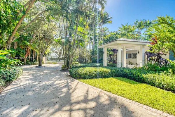 $14,300 | 10640 Southwest 61st Avenue, Pinecrest, FL 33156