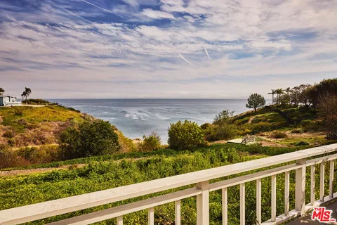 $19,450,000 | 6734 Zumirez Drive, Malibu, CA 90265