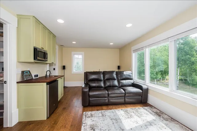 $900,000 | 2718 Northridge Drive, Duluth, MN 55811