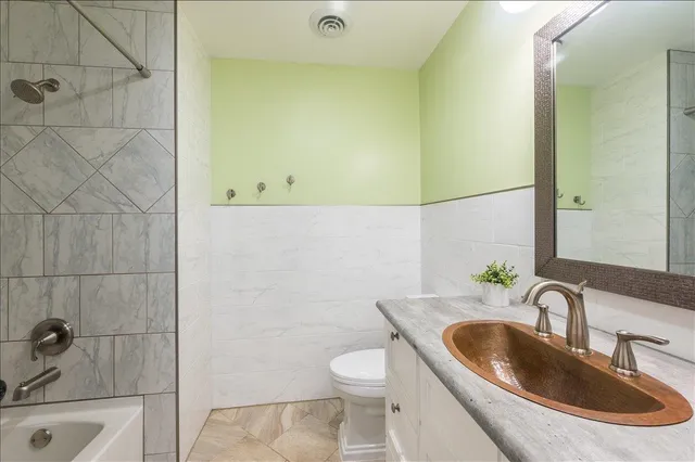 $900,000 | 2718 Northridge Drive, Duluth, MN 55811