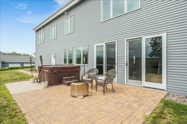 $900,000 | 2718 Northridge Drive, Duluth, MN 55811