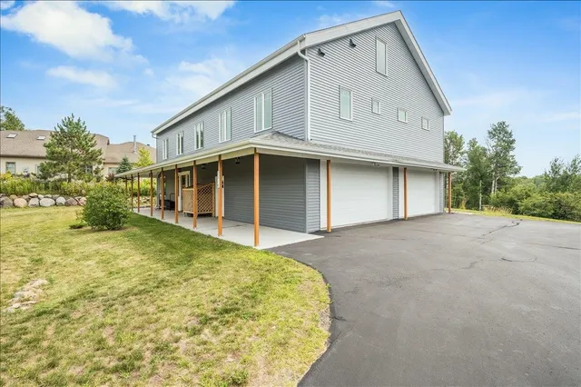 $900,000 | 2718 Northridge Drive, Duluth, MN 55811