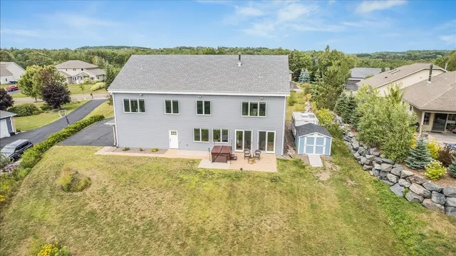 $900,000 | 2718 Northridge Drive, Duluth, MN 55811