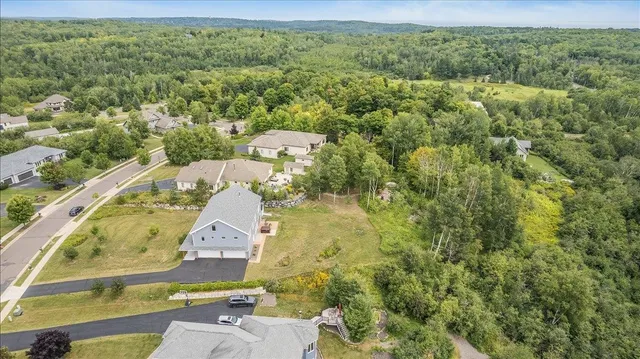 $900,000 | 2718 Northridge Drive, Duluth, MN 55811