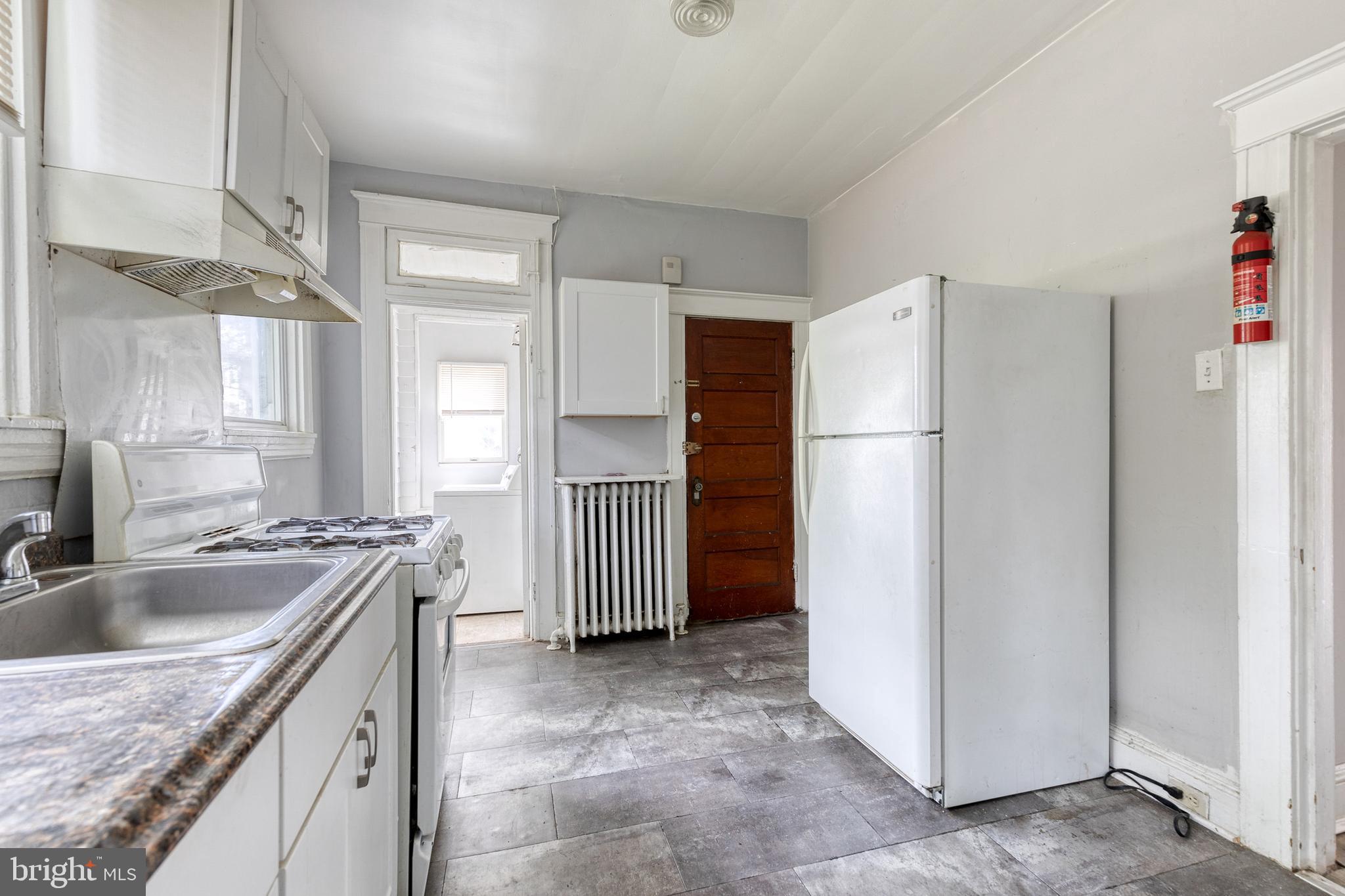 3711 Egerton Road Baltimore, MD 21215 - Photo 16 of 36 Unit 1 Kitchen