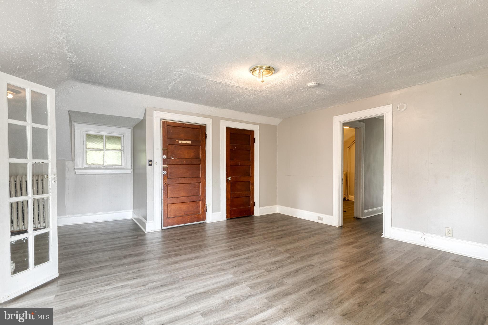 3711 Egerton Road Baltimore, MD 21215 - Photo 4 of 36 Unit 3 Entryway