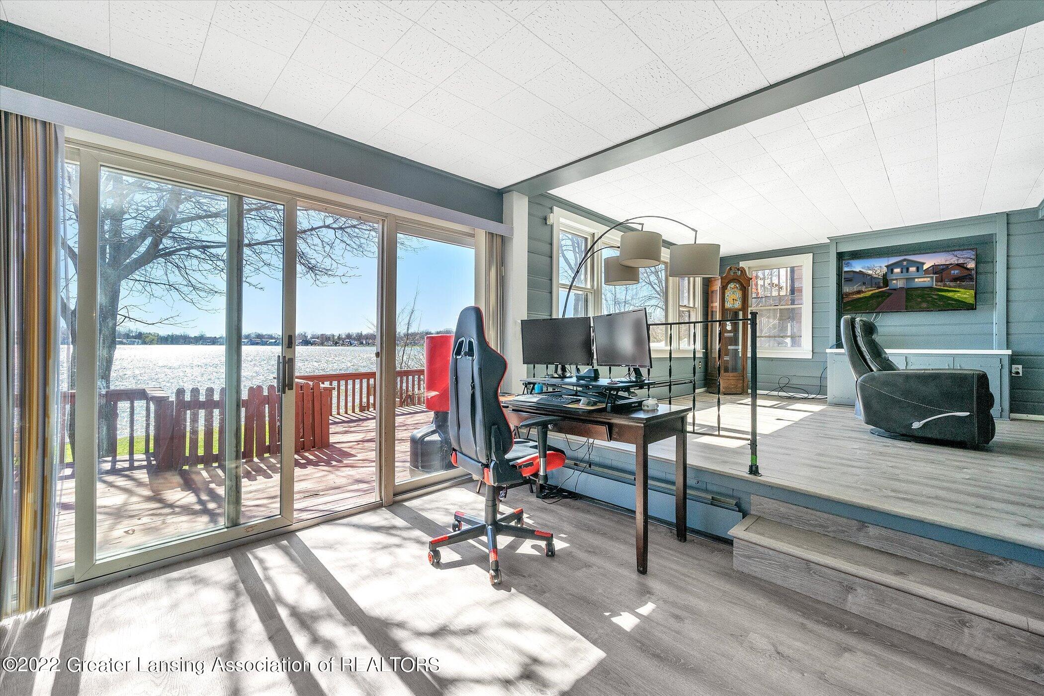6387 East Reynolds Road Haslett, MI 48840 - Photo 13 of 47 13-6387-E-Reynolds-Rd-WindowStill-Real-E