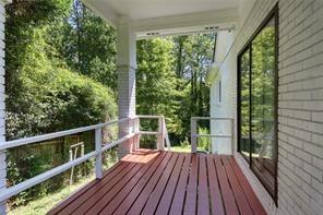 1012 Knightsbridge Road Kennesaw, GA 30144 - Photo 2 of 23