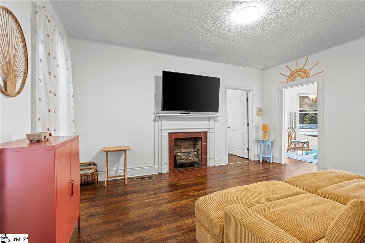 803 South Limestone Street Gaffney, SC 29340 - Photo 13 of 42