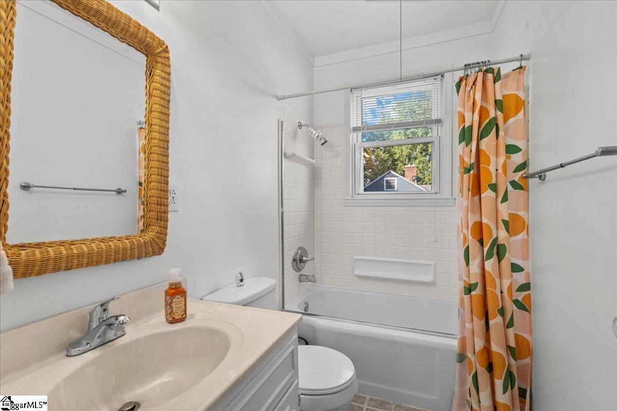 803 South Limestone Street Gaffney, SC 29340 - Photo 7 of 42