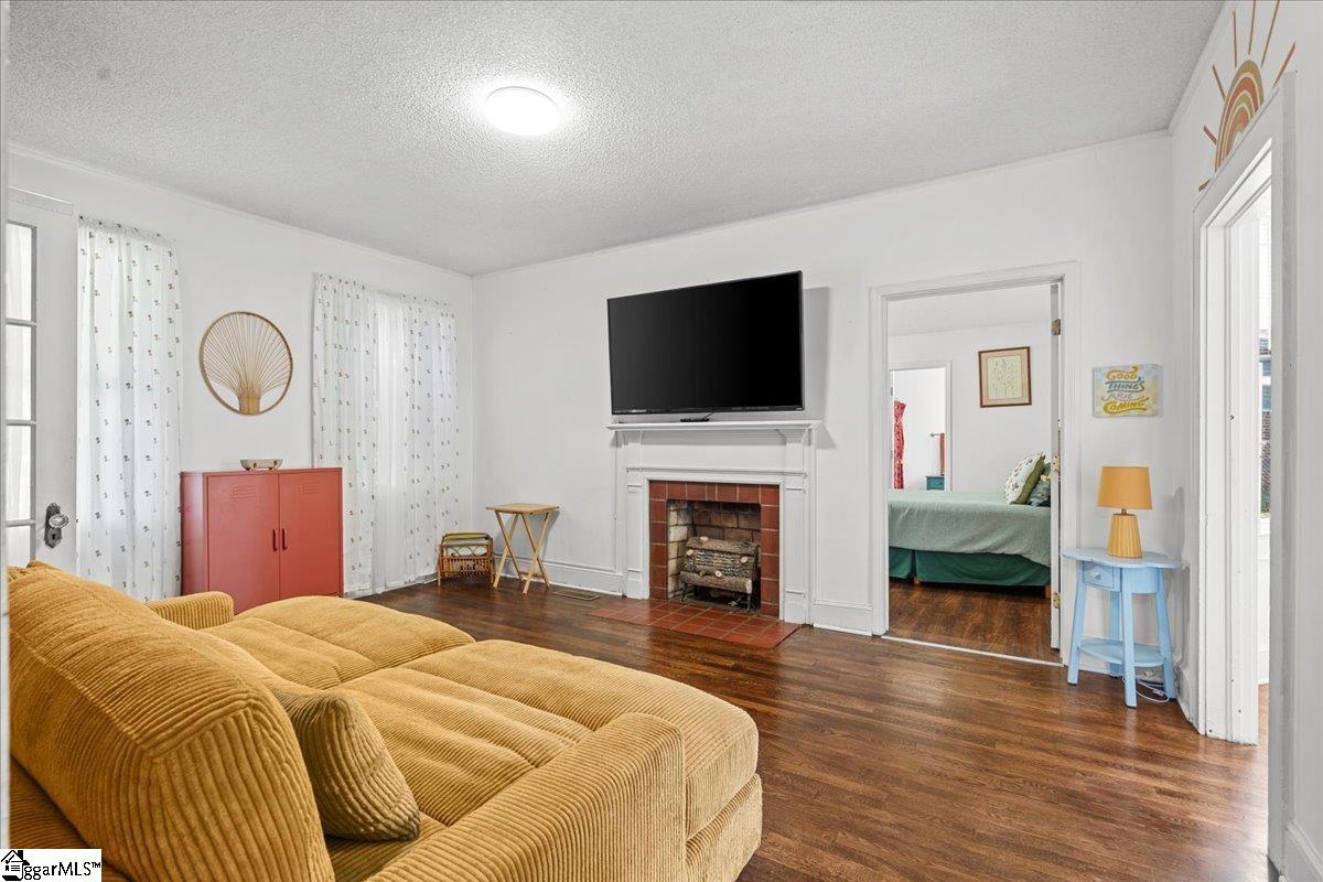 803 South Limestone Street Gaffney, SC 29340 - Photo 10 of 42