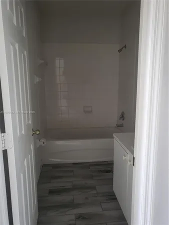 $2,300 | 4125 Northeast 24th Drive, Unit 4125, Homestead, FL 33033