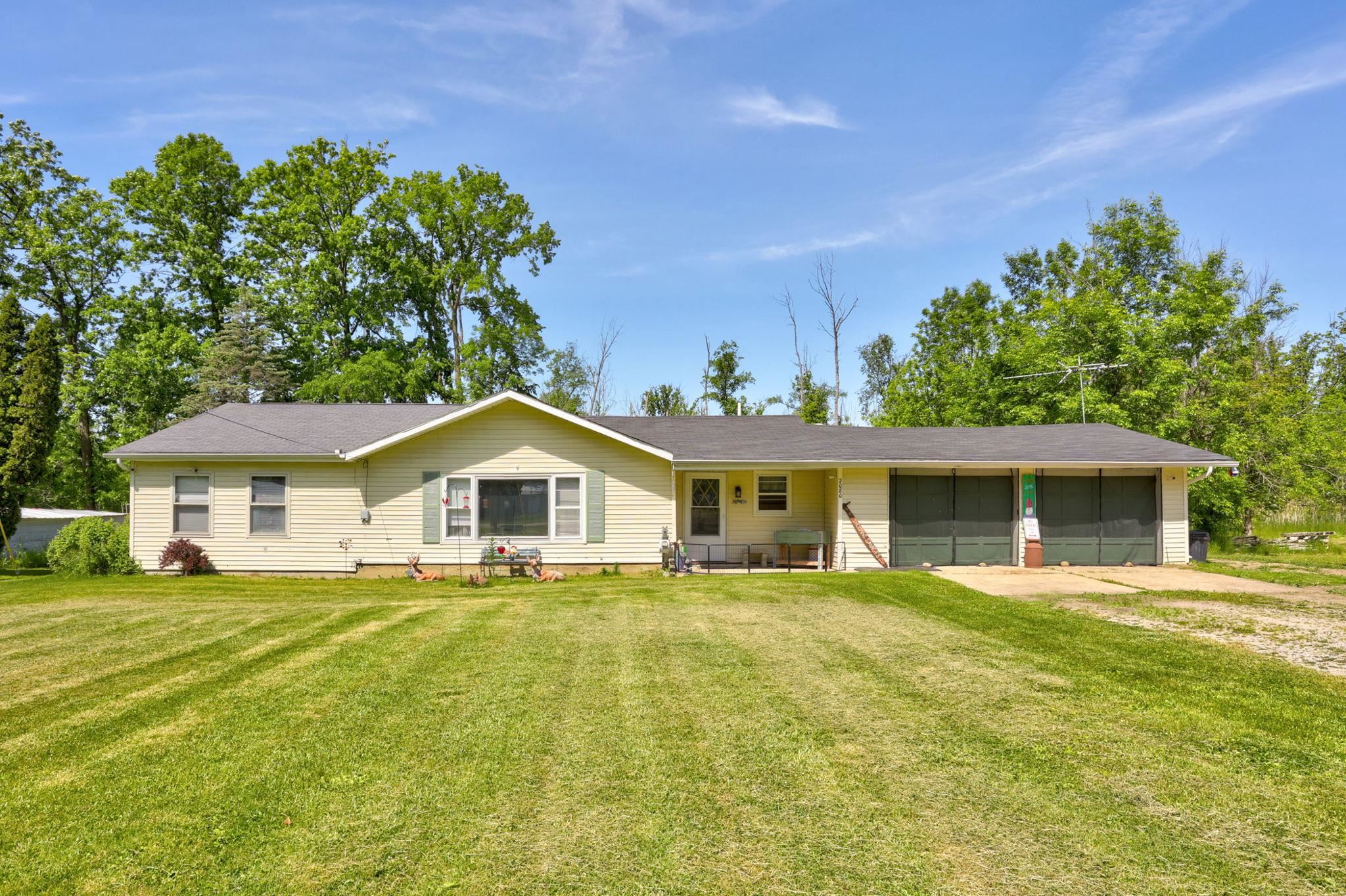 2080 South Sheridan Road Caro, MI 48723 - Photo 3 of 35