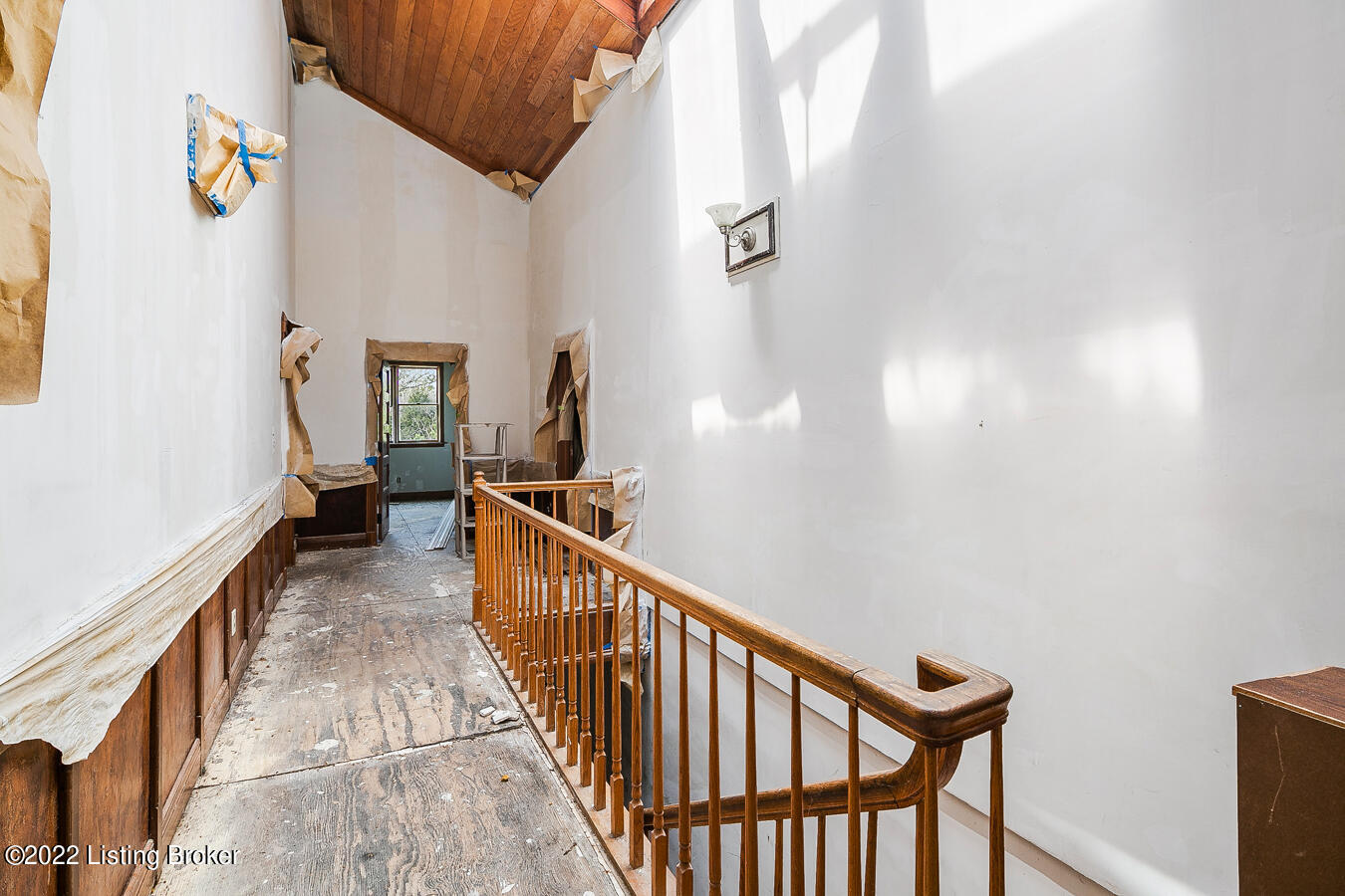 8702 Routt Road Louisville, KY 40299 - Photo 50 of 56 Hallway