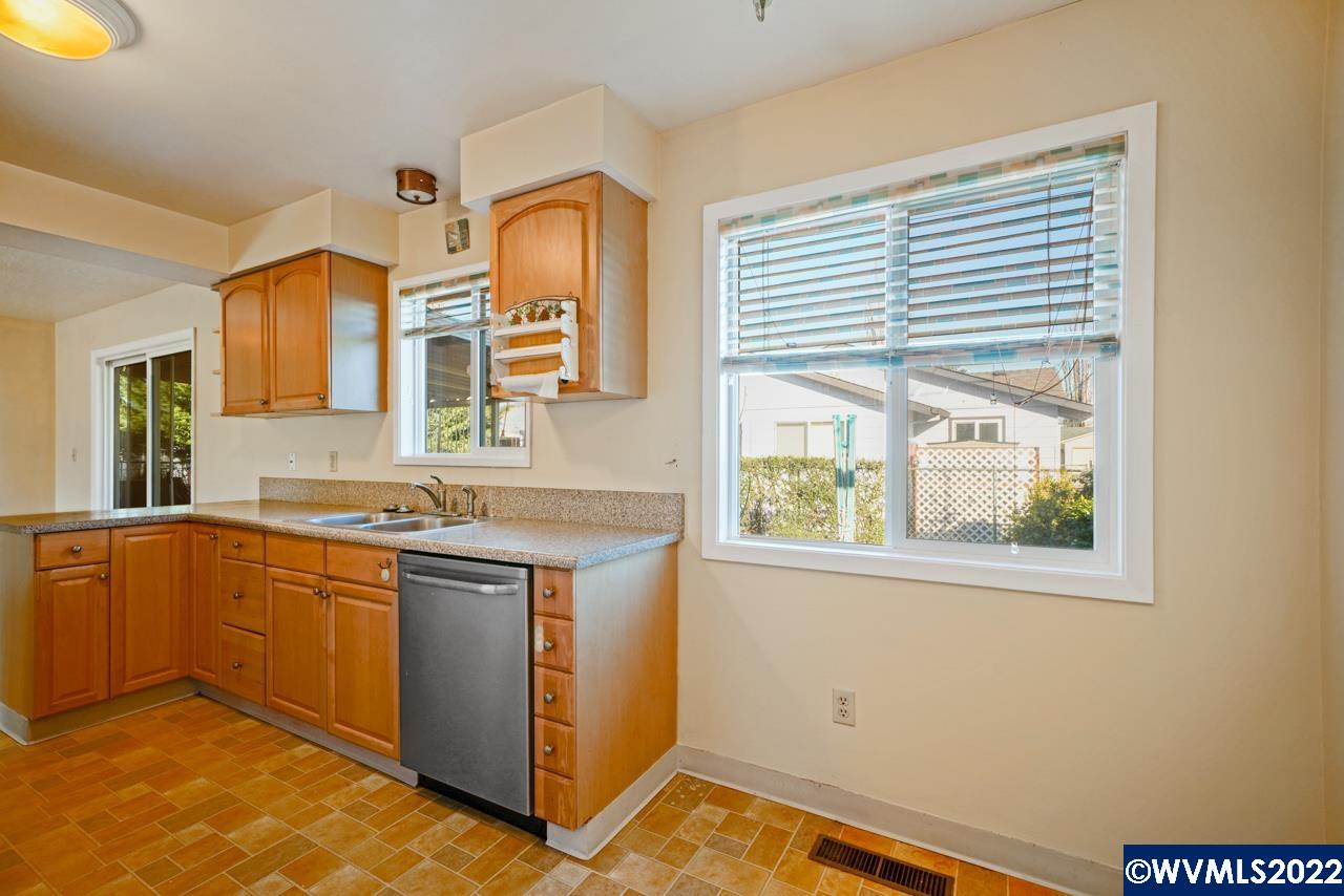 1104 Stanfield Road Woodburn, OR 97071 - Photo 16 of 31