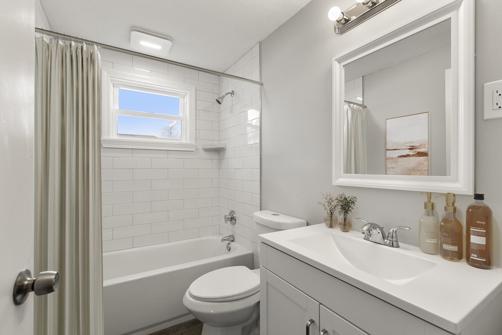 20 Ruskindale Road Boston, MA 02136 - Photo 8 of 12 Gallery Image 8