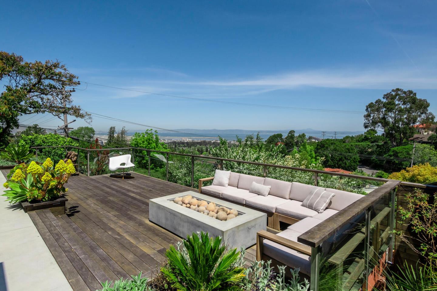 2651 Summit Drive Burlingame, CA 94010 - Photo 28 of 36 a view of an outdoor sitting space