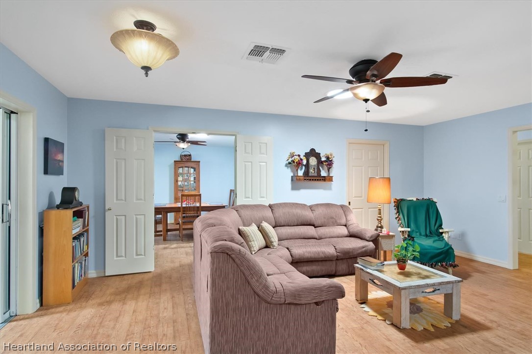 301 Cardinal Road Sebring, FL 33876 - Photo 5 of 36 Gallery Image 5