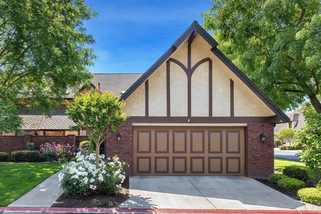 $495,000 | 2827 West Compton Court, Fresno, CA 93711