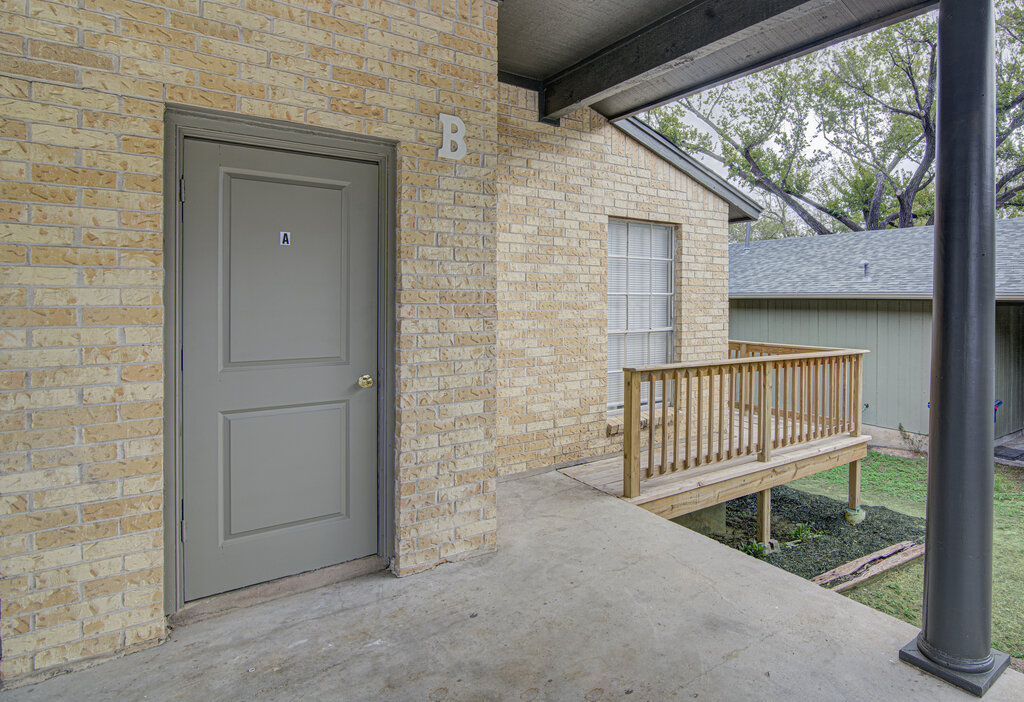 404 West Dittmar Road, Unit B Austin, TX 78745 - Photo 1 of 22 Gallery Image 1