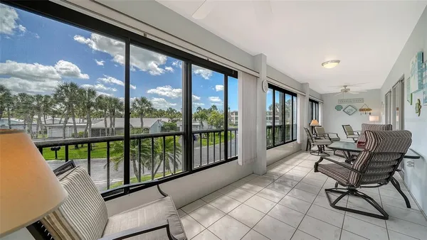 $510,000 | 225 Hour Glass Way, Unit 202, Sarasota, FL 34242