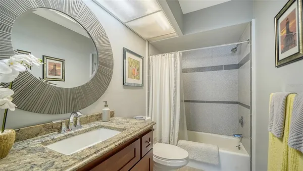$510,000 | 225 Hour Glass Way, Unit 202, Sarasota, FL 34242