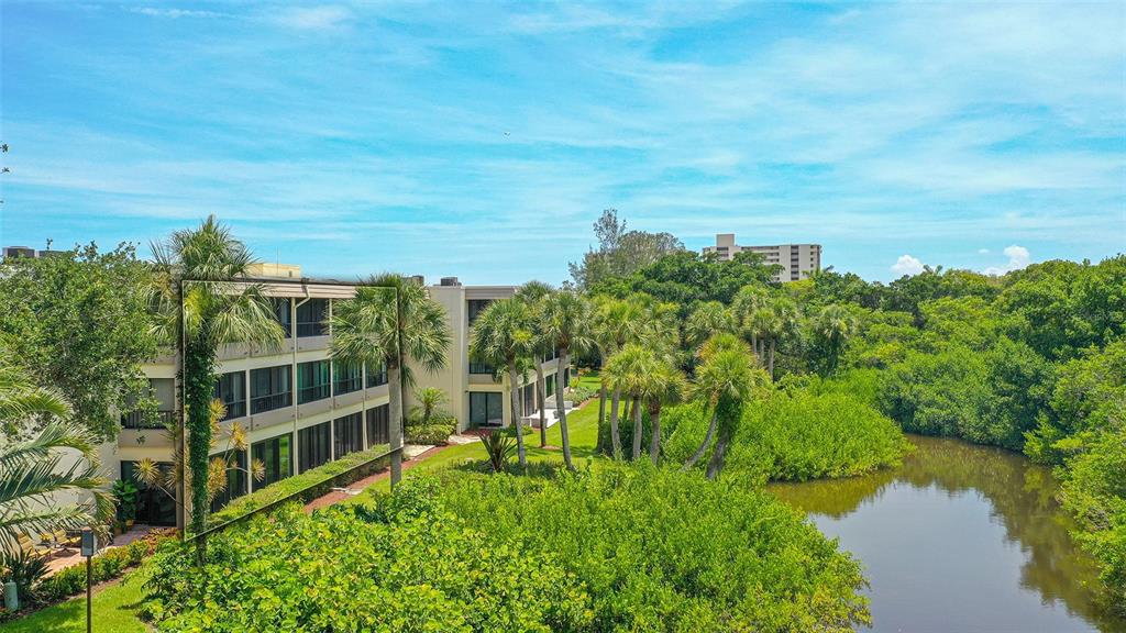 225 Hour Glass Way, Unit 202 Sarasota, FL 34242 - Photo 35 of 68