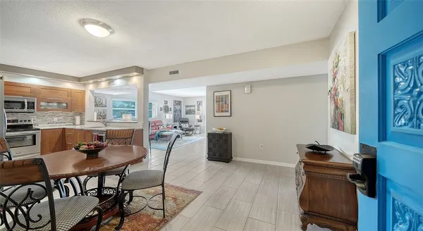 $510,000 | 225 Hour Glass Way, Unit 202, Sarasota, FL 34242