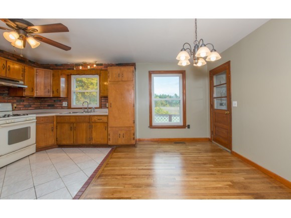48 Boyd Road Londonderry, NH 03053 - Photo 3 of 18