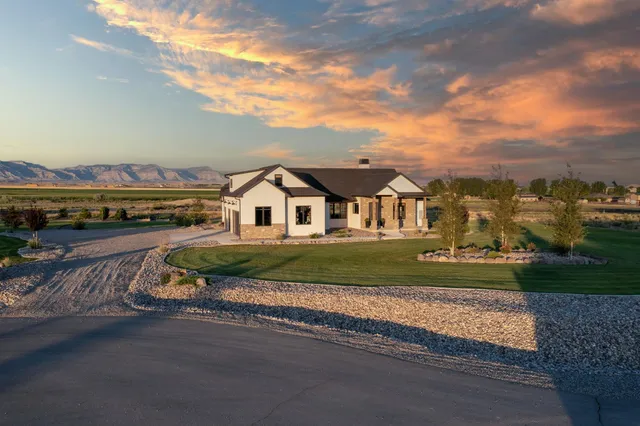 $1,049,500 | 1648 Saddle Ring Court, Loma, CO 81524