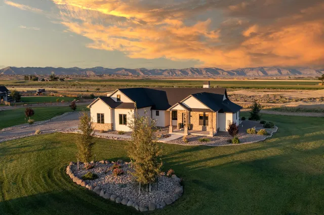 $1,049,500 | 1648 Saddle Ring Court, Loma, CO 81524