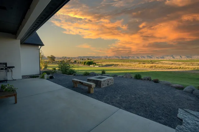 $1,049,500 | 1648 Saddle Ring Court, Loma, CO 81524