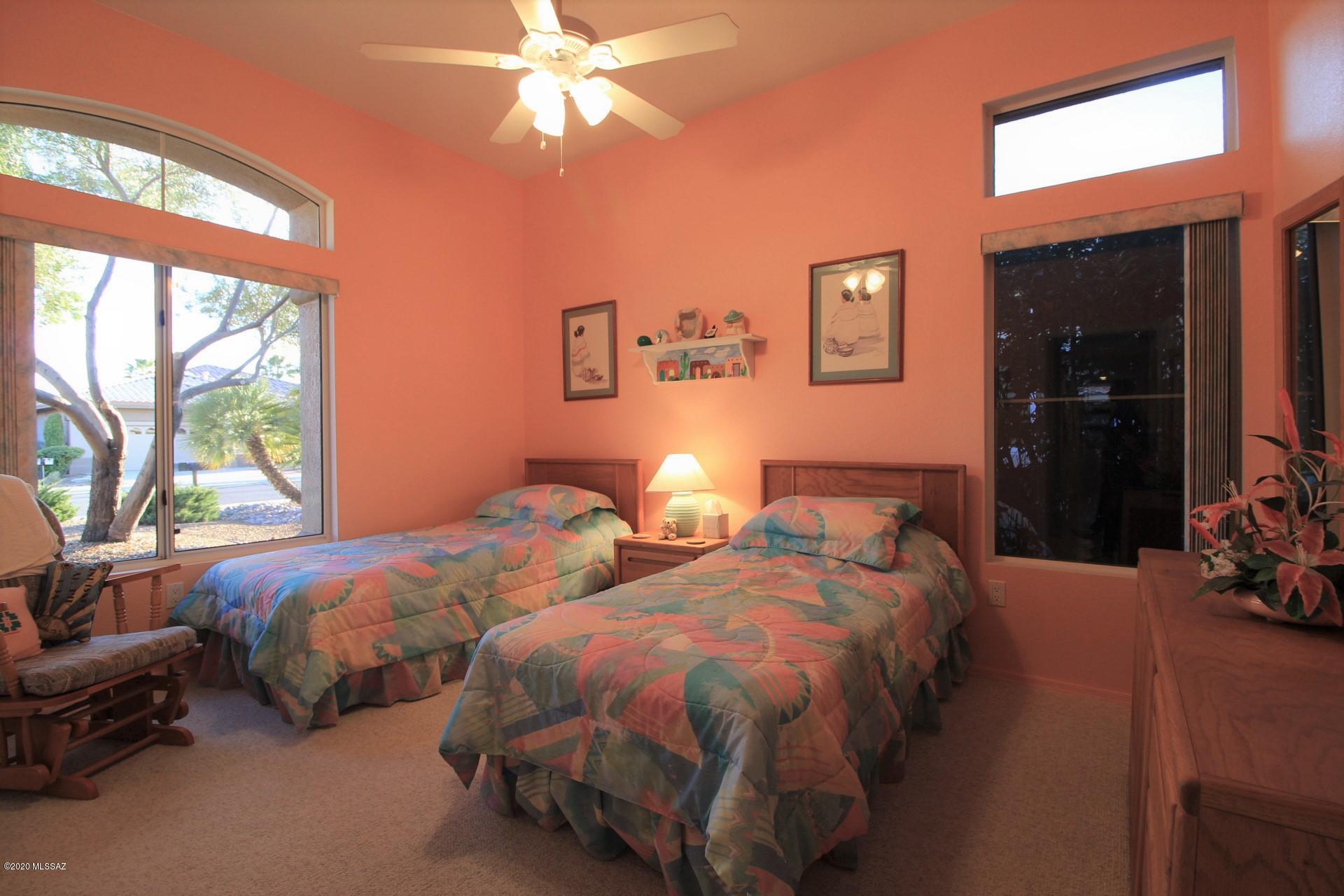 1669 East Crown Ridge Way Tucson, AZ 85755 - Photo 14 of 29