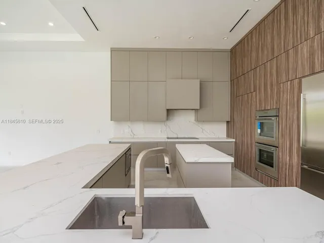 $3,200,000 | 2610 Southwest 130th Avenue, Miami, FL 33175