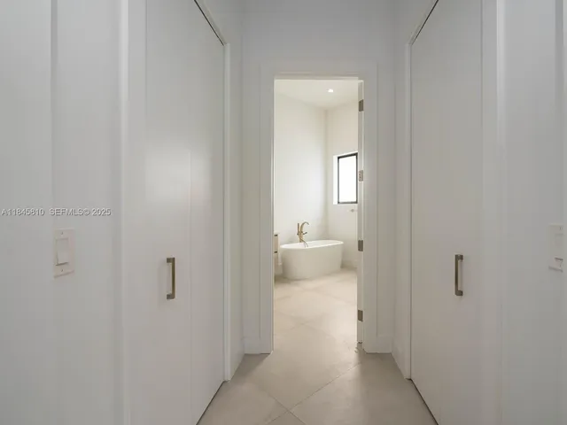 $3,200,000 | 2610 Southwest 130th Avenue, Miami, FL 33175