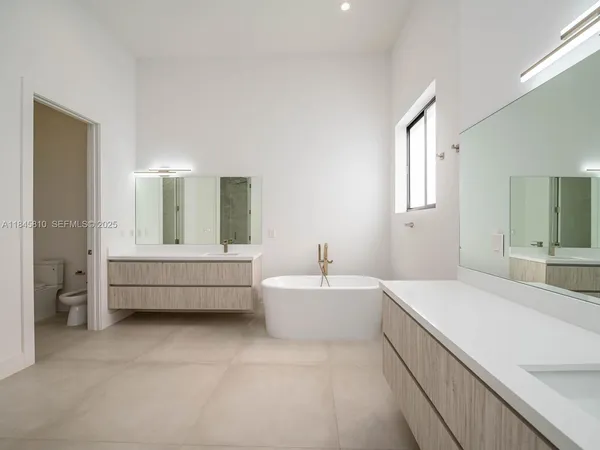 $3,200,000 | 2610 Southwest 130th Avenue, Miami, FL 33175