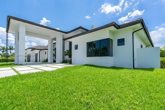 a view of an entryway of a building