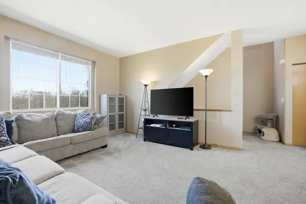 $299,000 | 3370 Cameron Drive, Elgin, IL 60124
