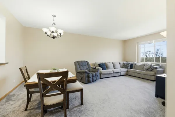 $299,000 | 3370 Cameron Drive, Elgin, IL 60124