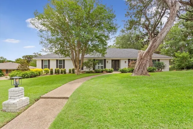 $419,900 | 3201 Carroll Drive, Waco, TX 76708