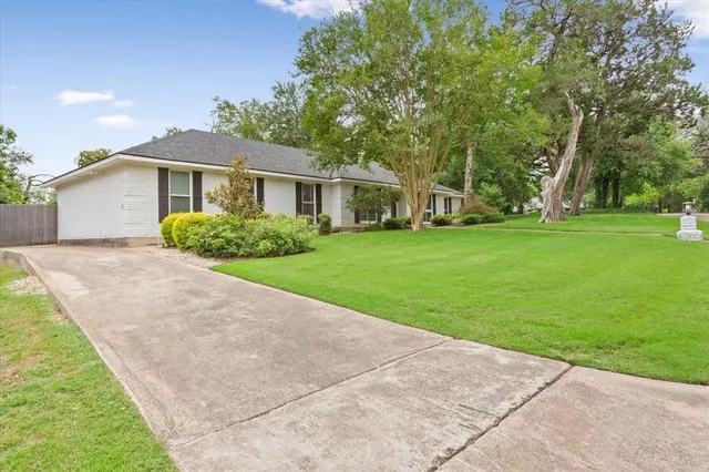 $419,900 | 3201 Carroll Drive, Waco, TX 76708