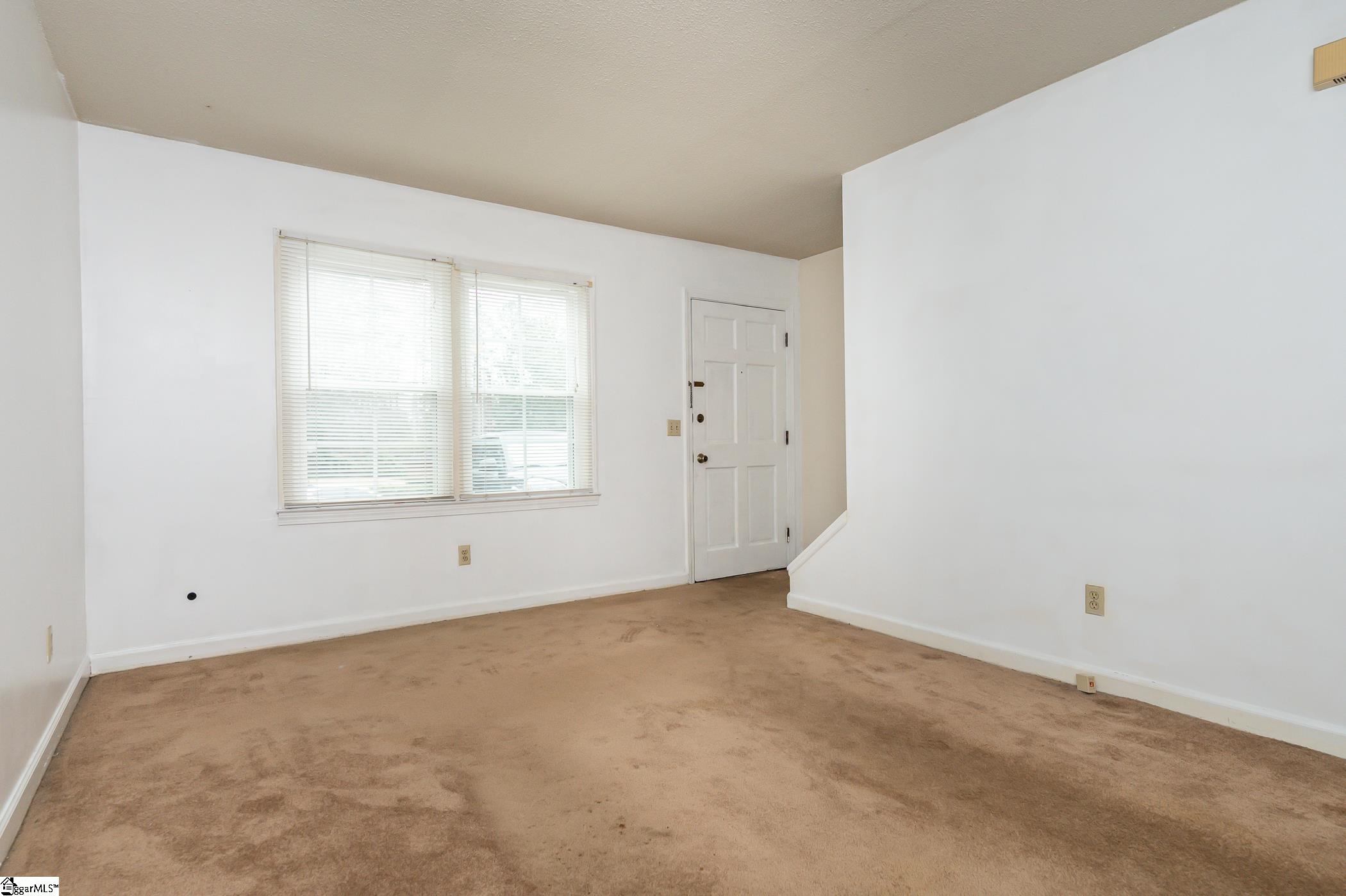 501 Edwards Road, Unit 9 Greenville, SC 29615 - Photo 4 of 22 Gallery Image 4