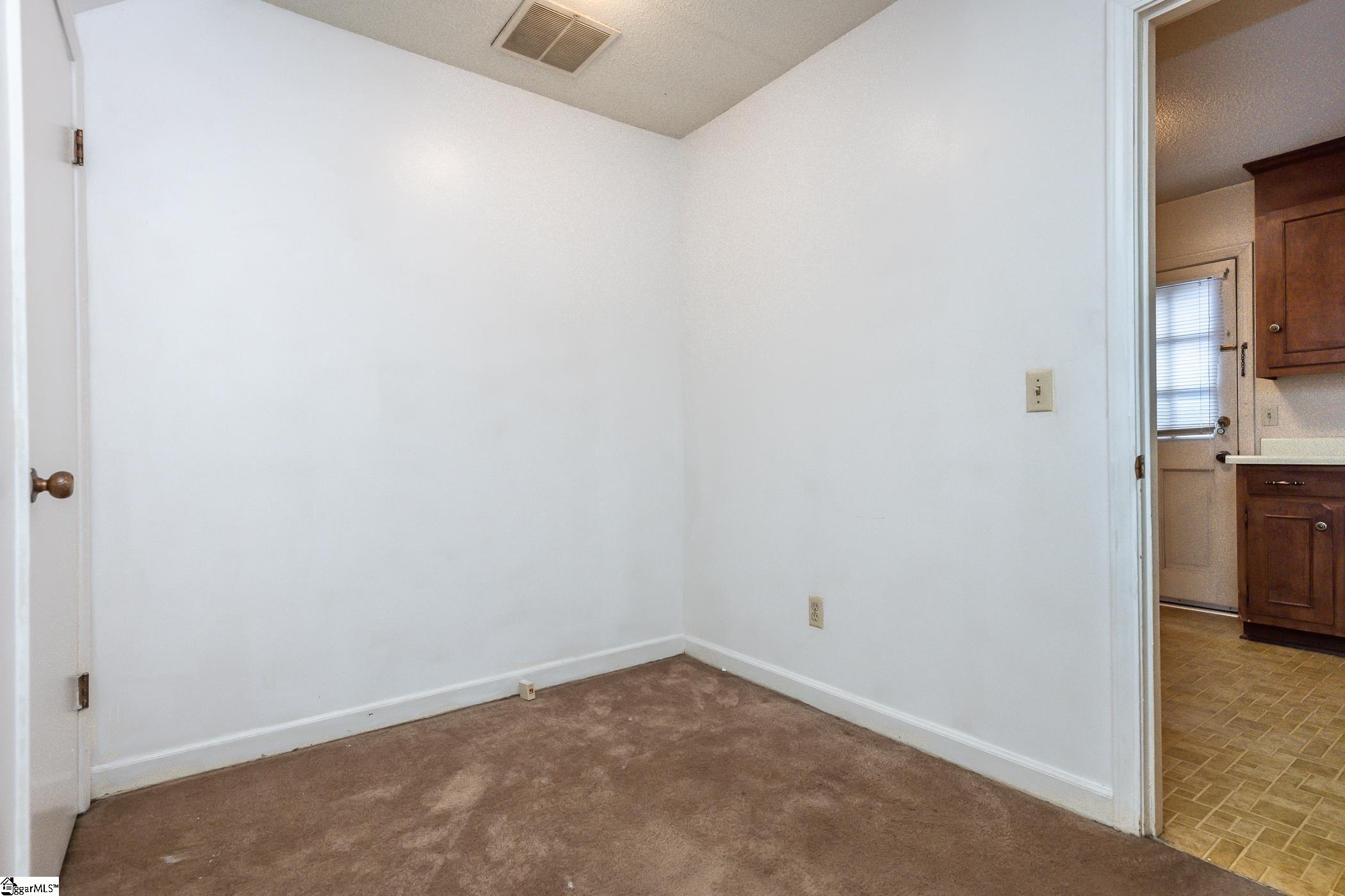 501 Edwards Road, Unit 9 Greenville, SC 29615 - Photo 6 of 22 Gallery Image 6