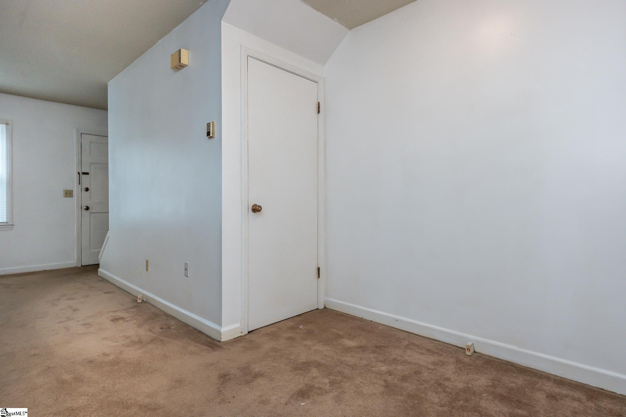 501 Edwards Road, Unit 9 Greenville, SC 29615 - Photo 7 of 22 Gallery Image 7