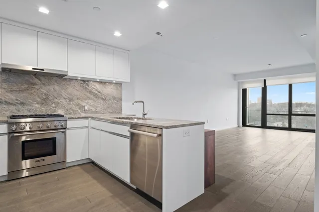 $5,100 | 320 Adolphus Avenue, Unit 812, Cliffside Park, NJ 07010