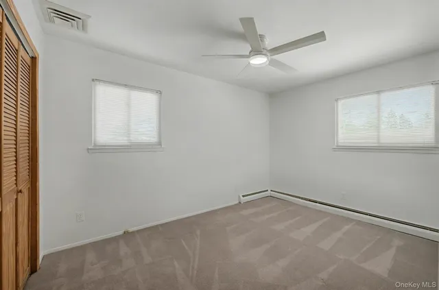 $3,900 | 22 7 Avenue, Kings Park, NY 11754