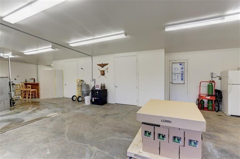16110 Jones Road White City, OR 97503 - Photo 29 of 32 Shop building currently being used as a